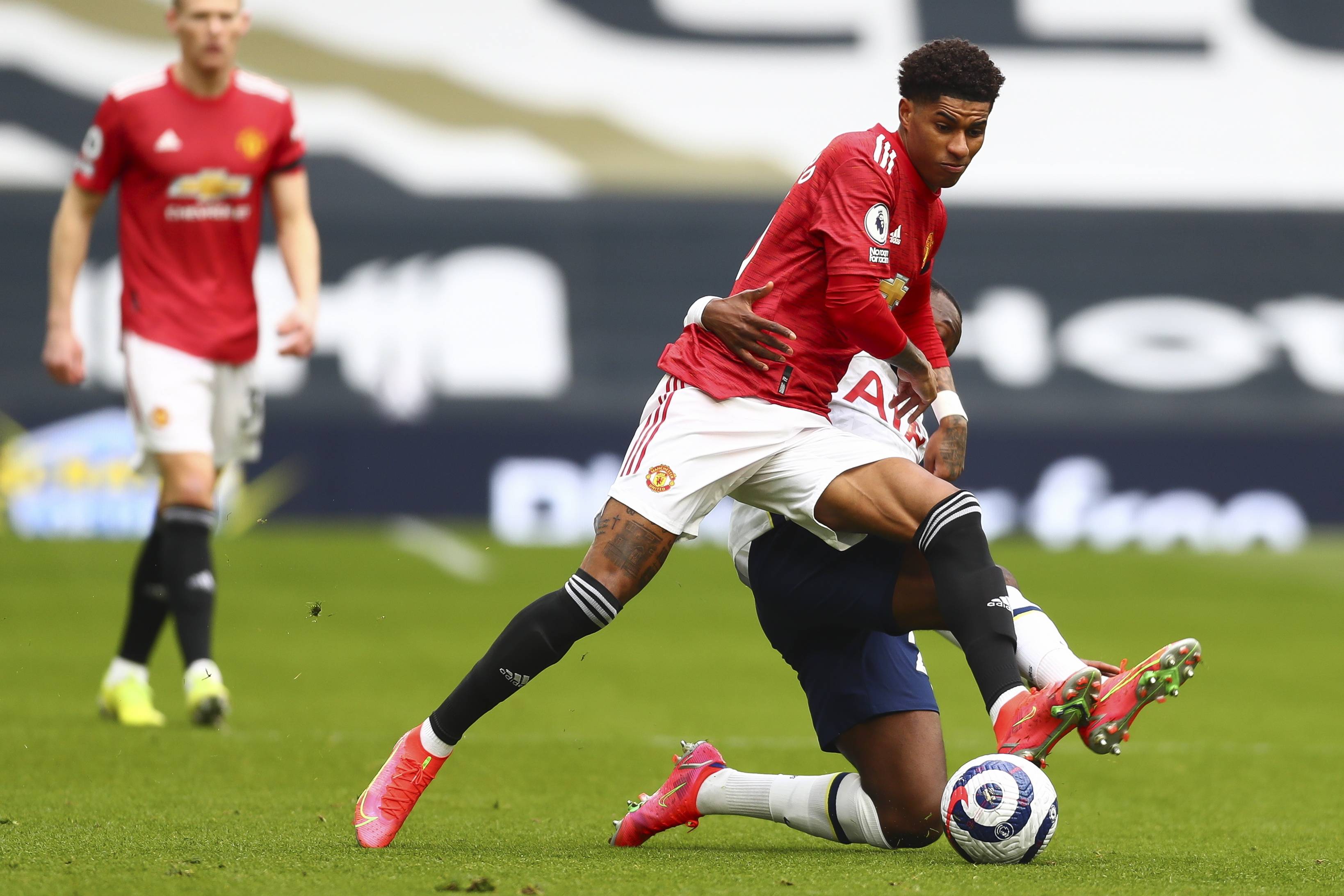 在护框和篮 在护框和篮